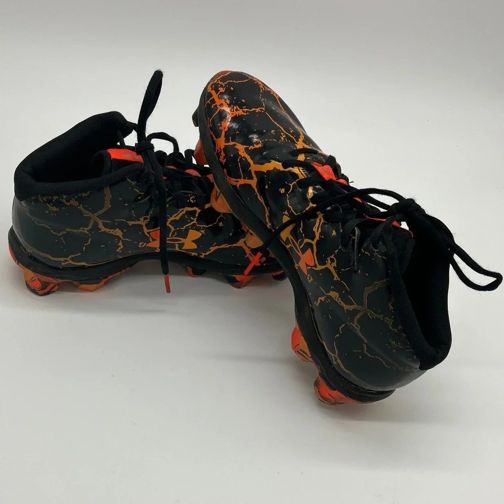 Under Armour Spotlight RM 2.0 Youth 6 Football Cleats Black Orange 3024445-001